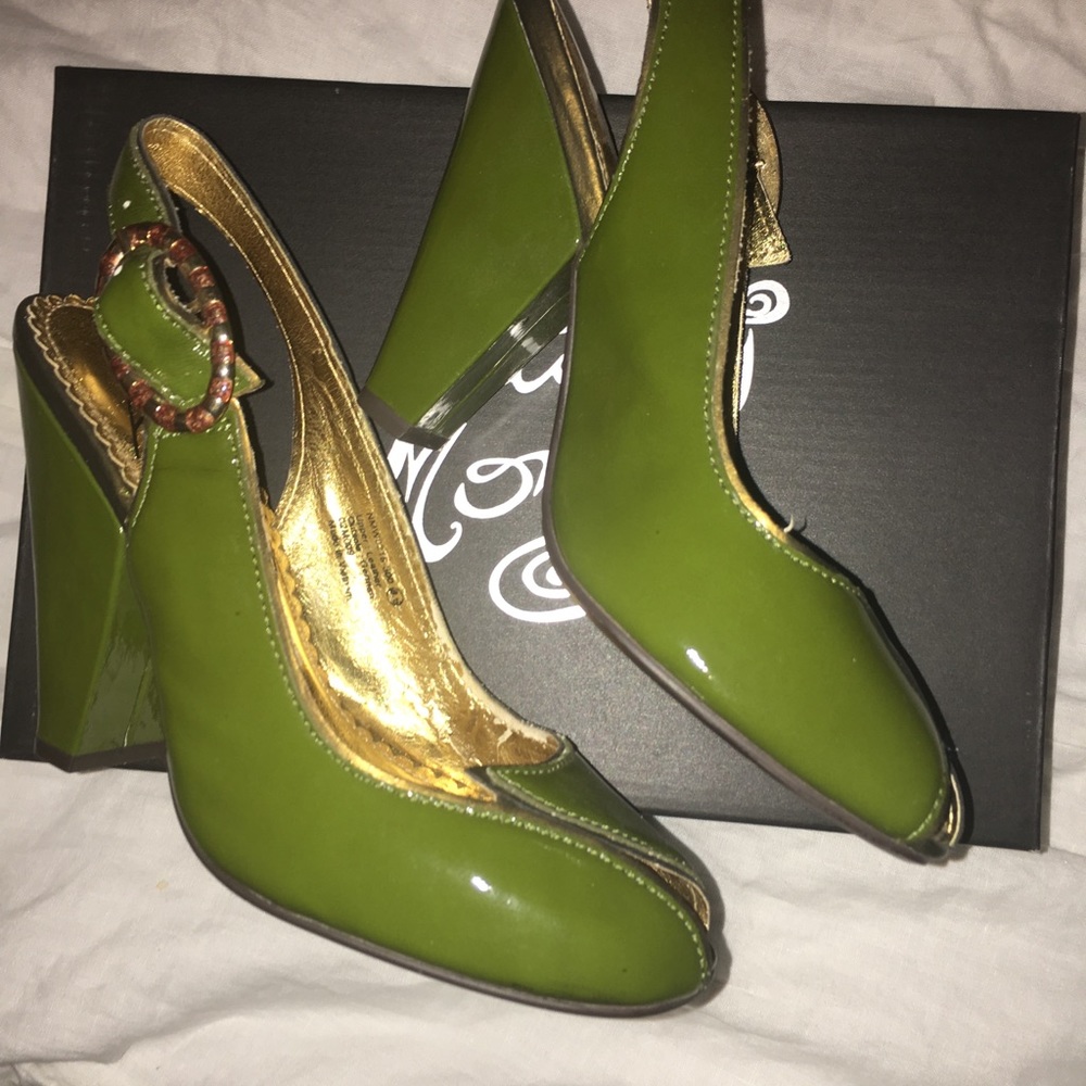 Naughty Monkey 8.5 Green heels